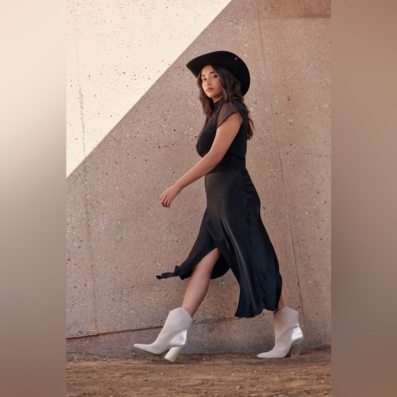 NEW Blogger Favorite DOLCE VITA nestly boot in dune multi suede - Picture 3 of 12